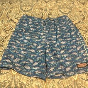 VINEYARD VINES - boys swim trunks